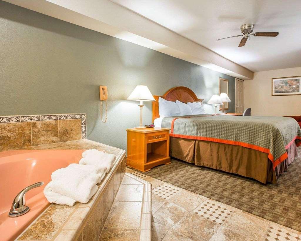 Rodeway Inn Delano Pokoj fotografie